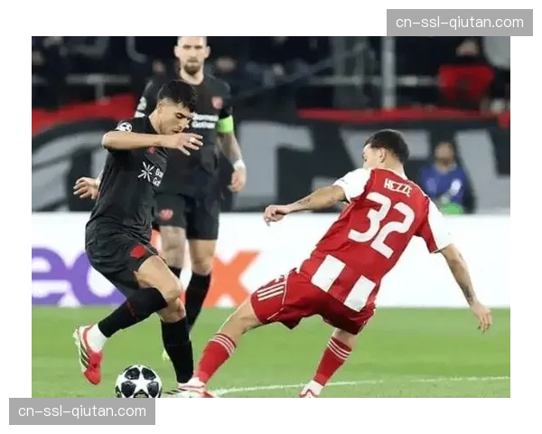 勒沃库森客场2-0完胜奥林匹亚科斯，希克3分钟双响